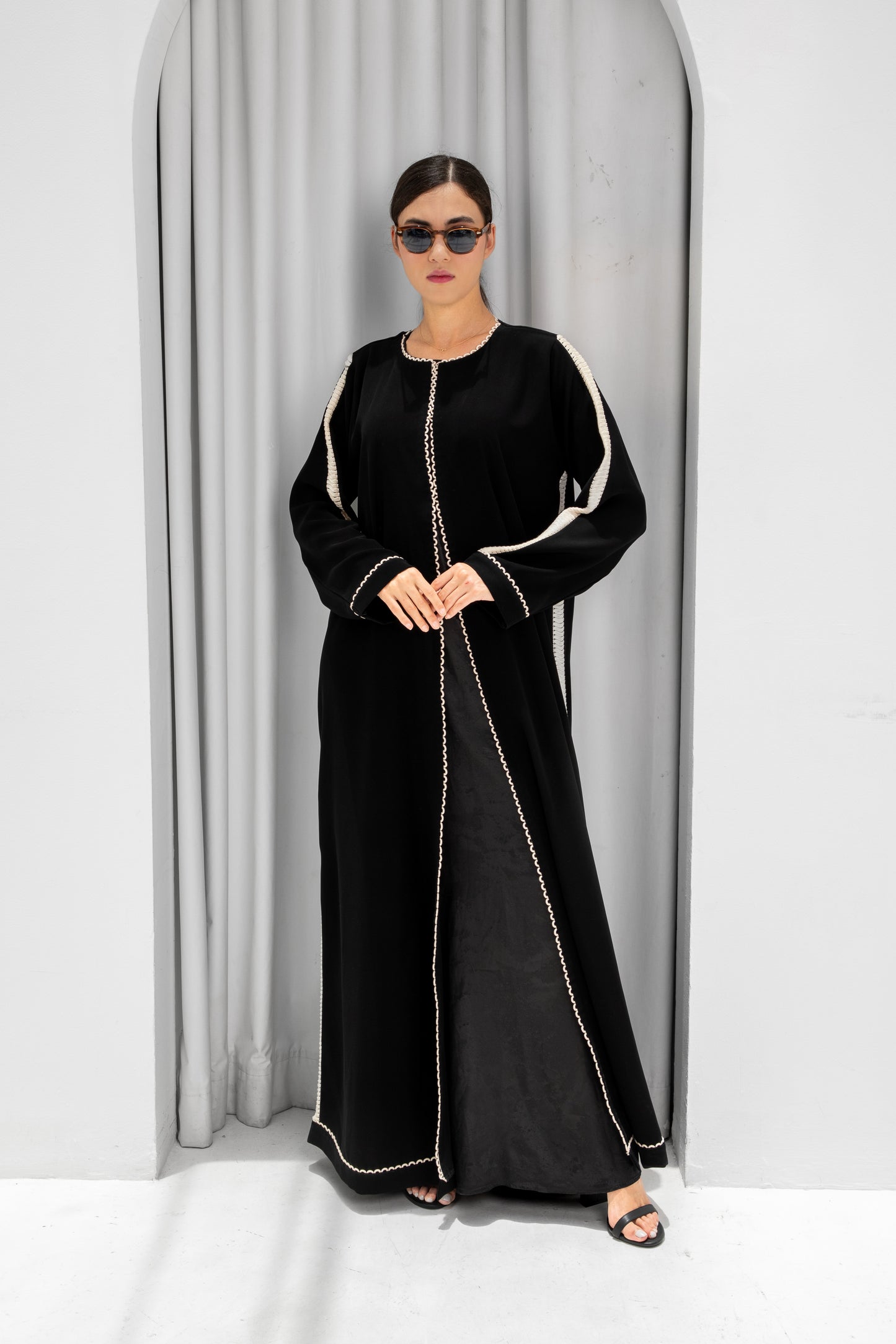 Prestige Black Abaya