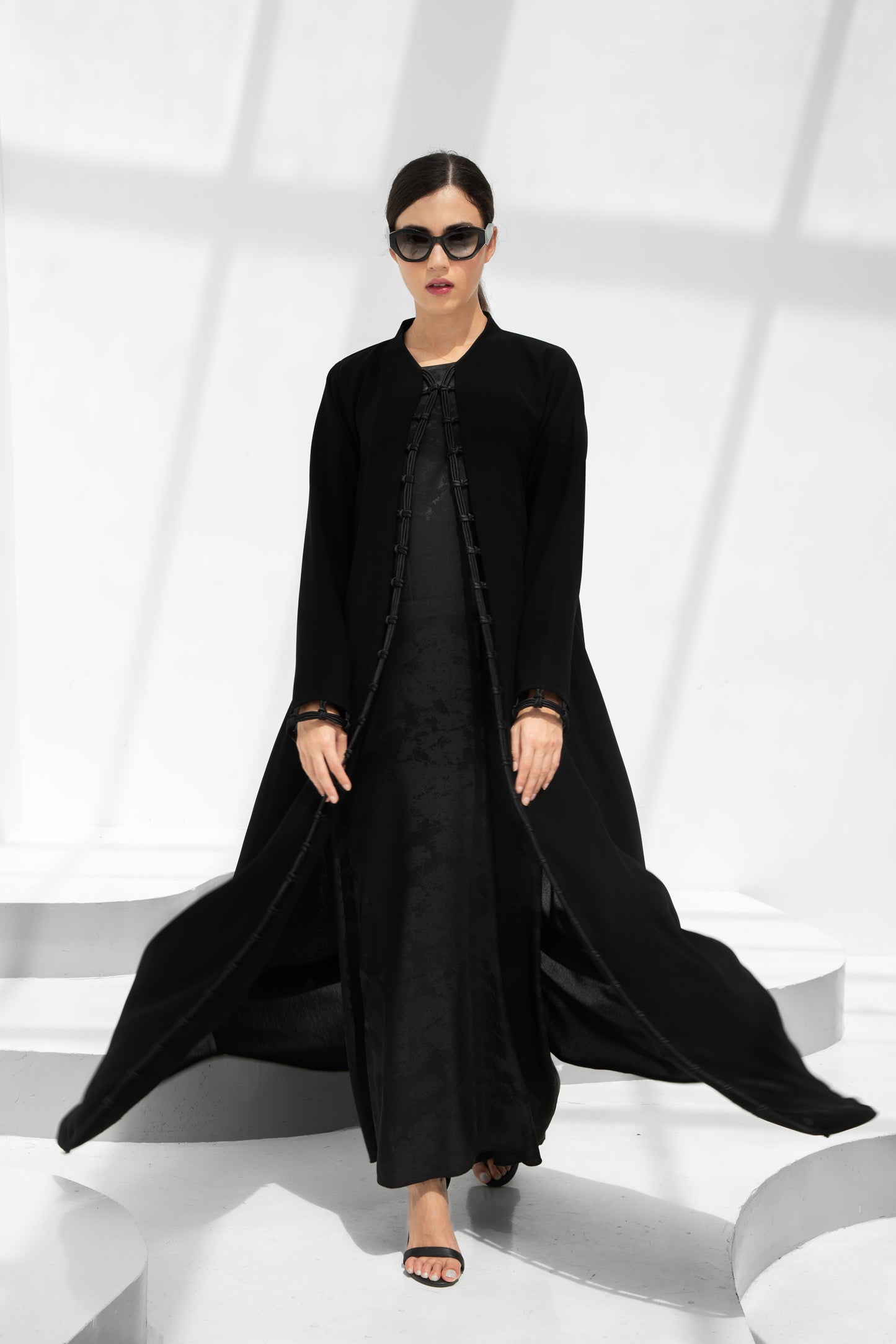 Black Loop Abaya
