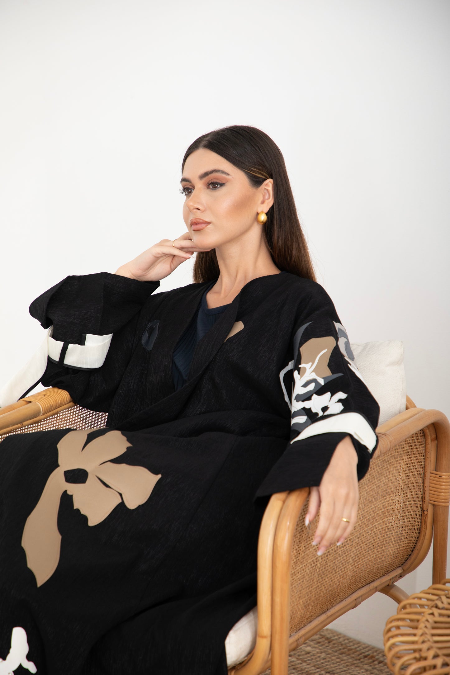 Monochrome Black Abaya