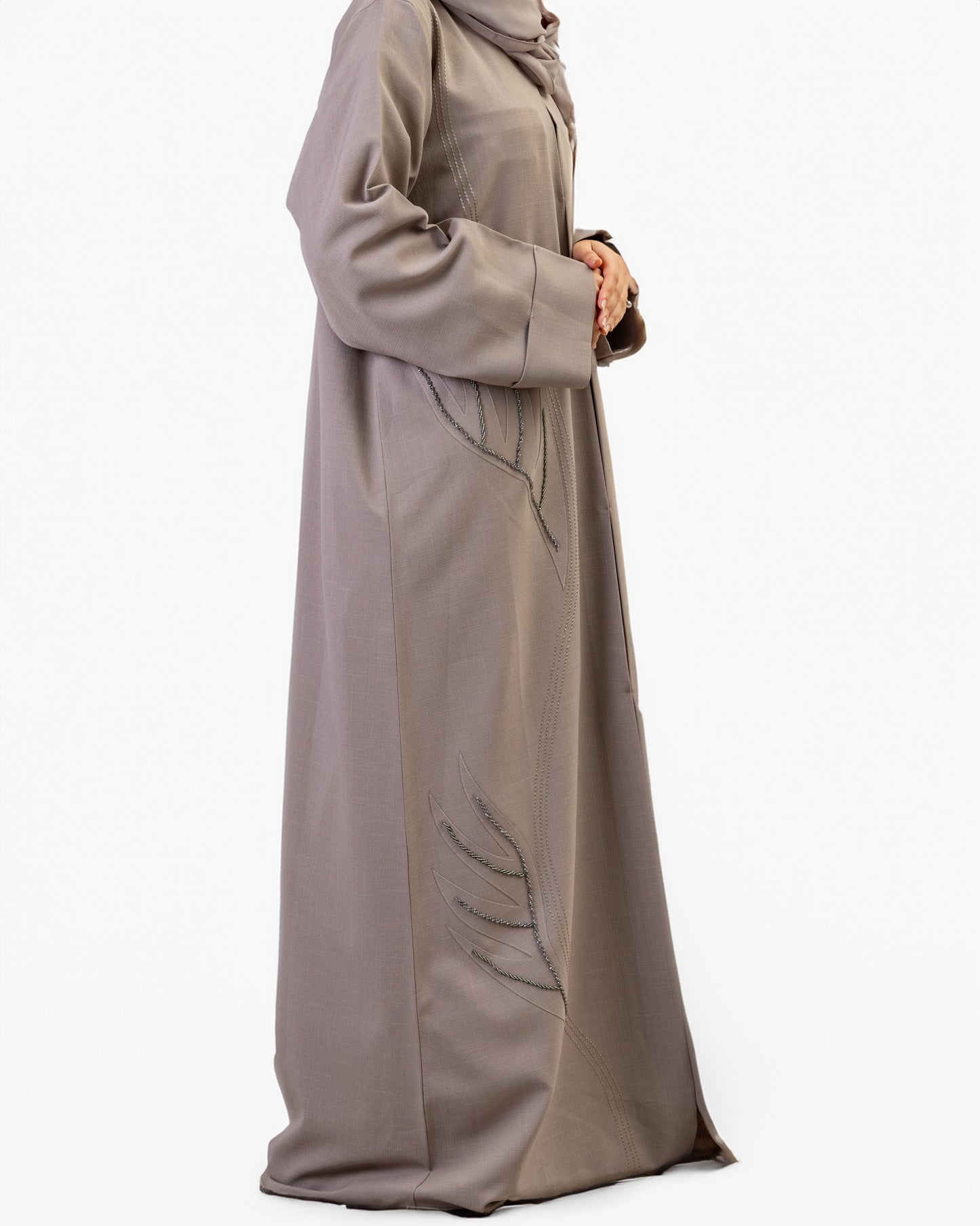 Ash Leaf Stitch Detail Abaya