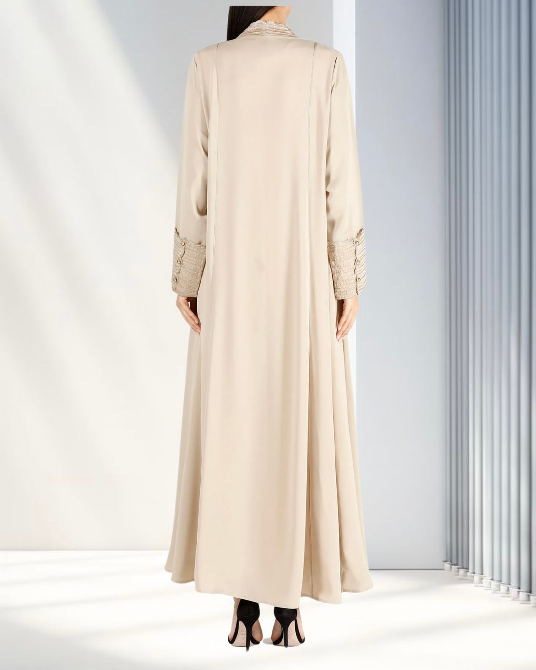 Cream Scallop Edge Pleated Bisht Abaya