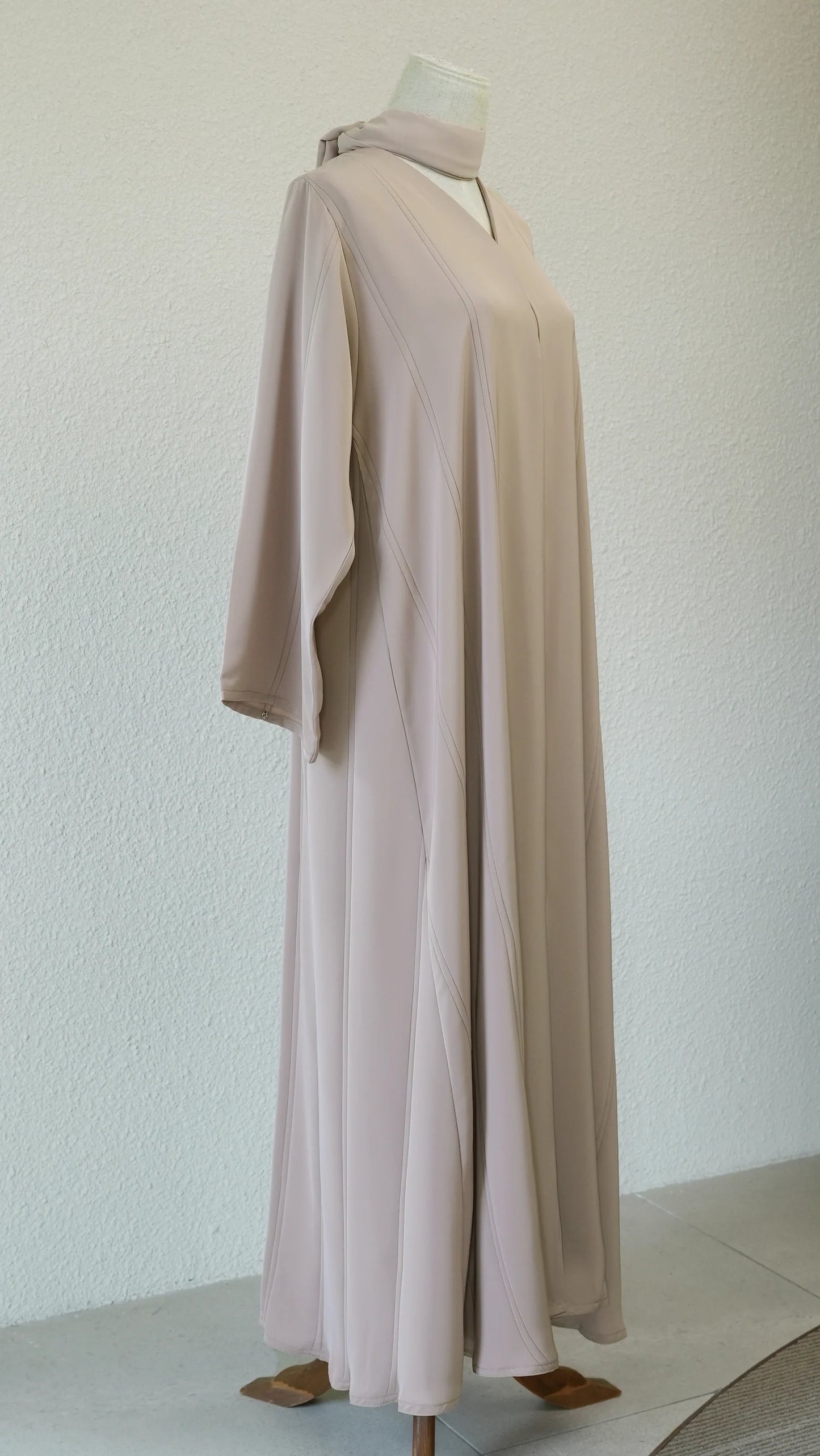 Nude Minimal Panel Abaya
