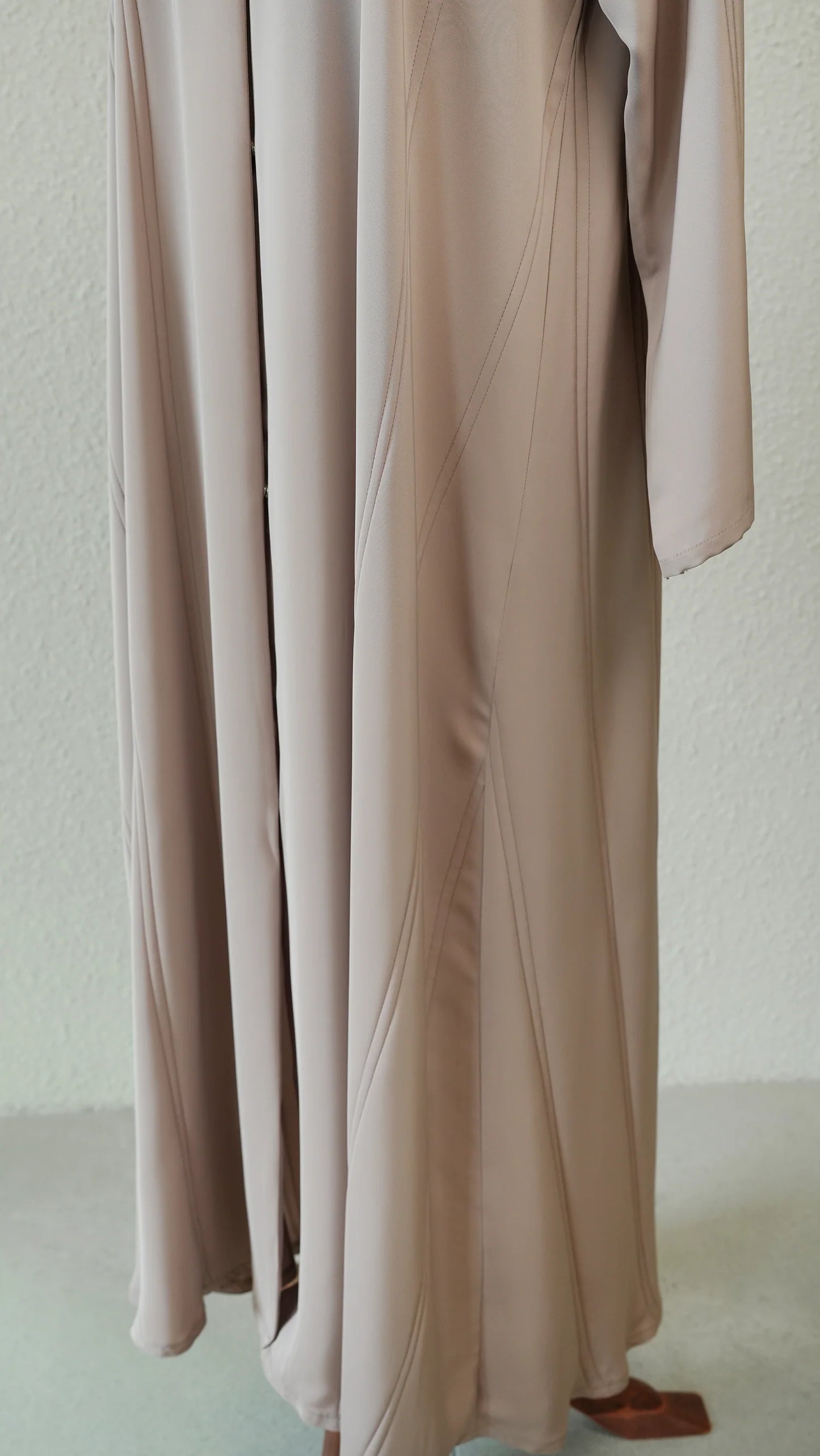 Nude Minimal Panel Abaya