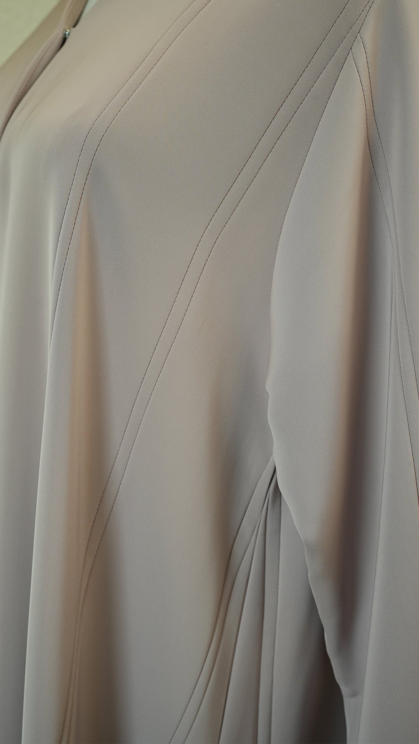 Nude Minimal Panel Abaya