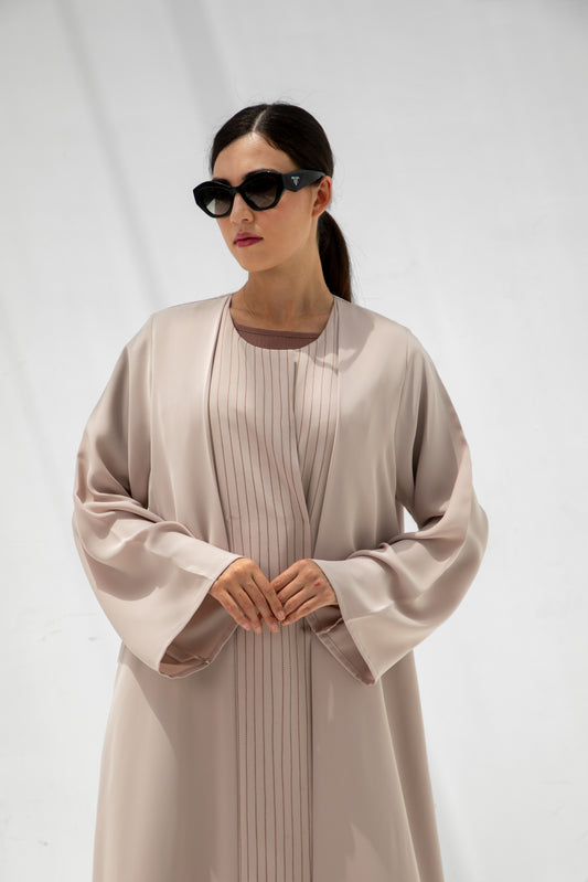 The Linear Flow Abaya