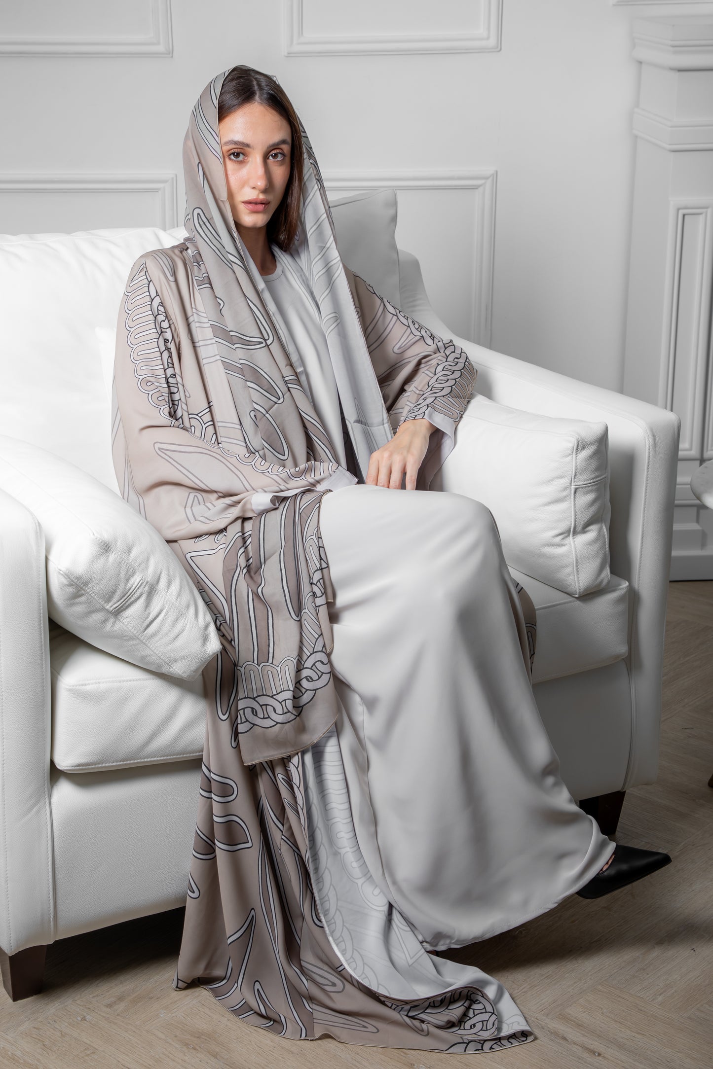 Taupe Chain Pattern Abaya