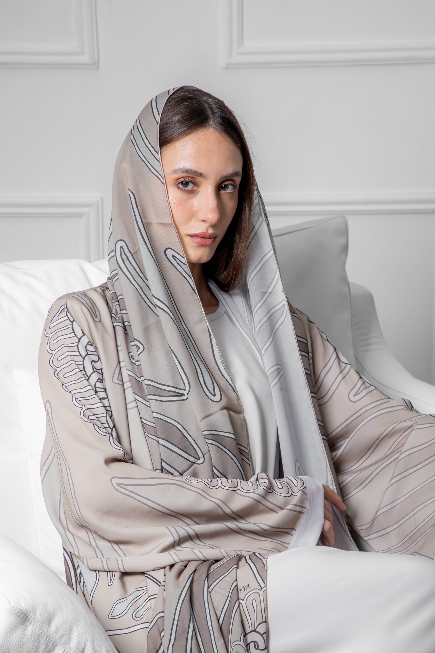Taupe Chain Pattern Abaya
