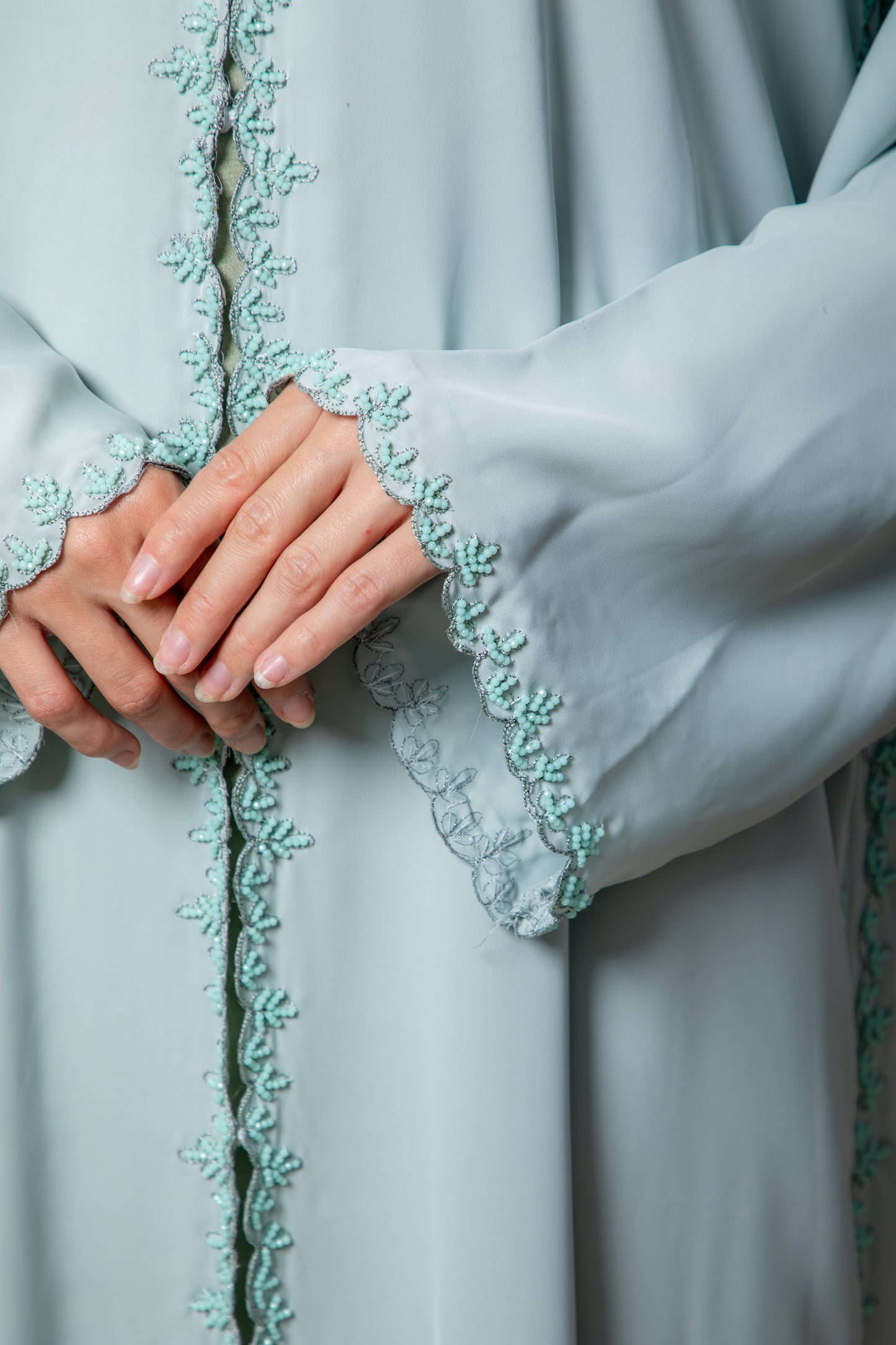 Lumière Grace Abaya