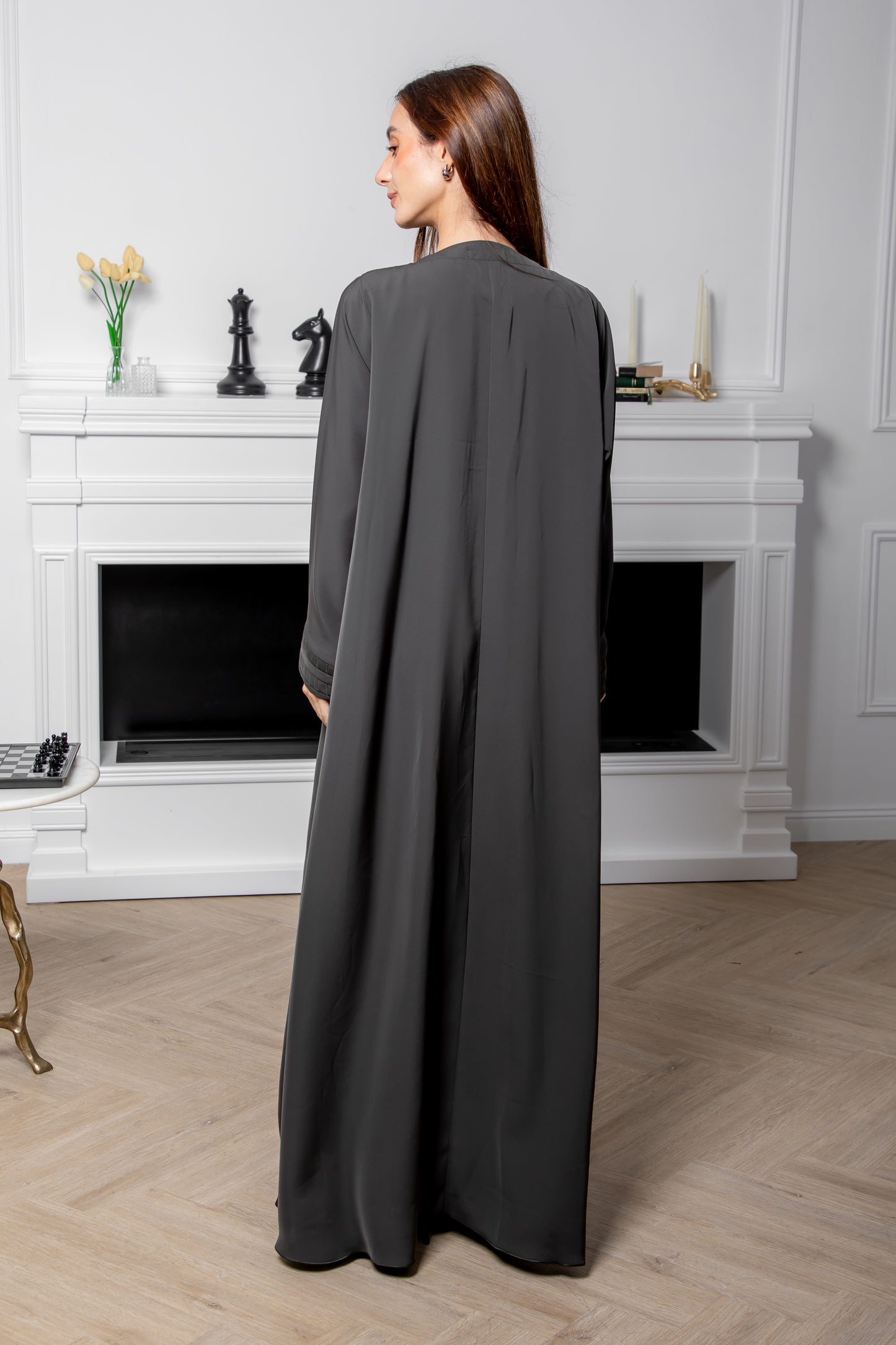 Obsidian Poise Abaya
