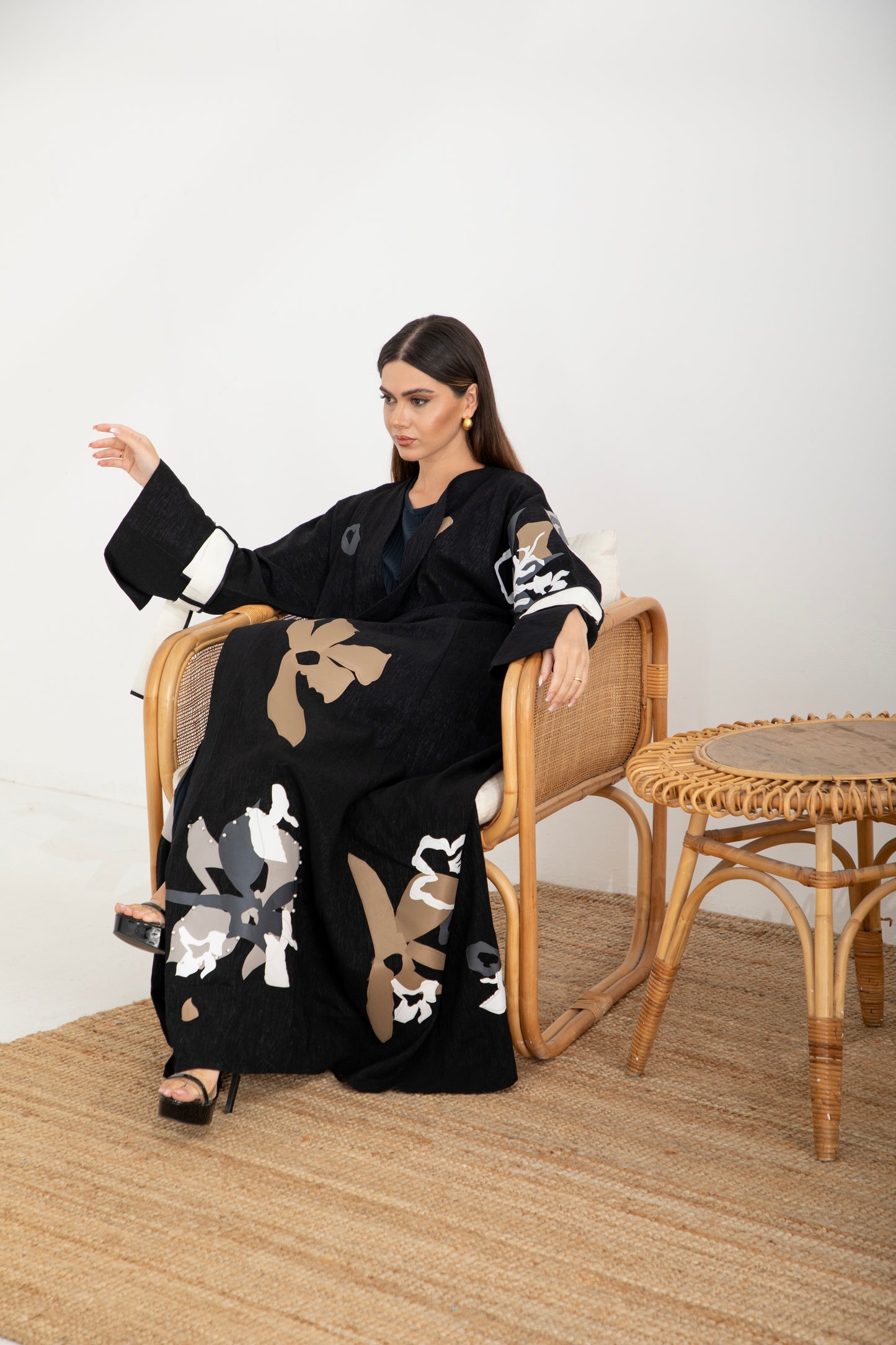 Monochrome Black Abaya